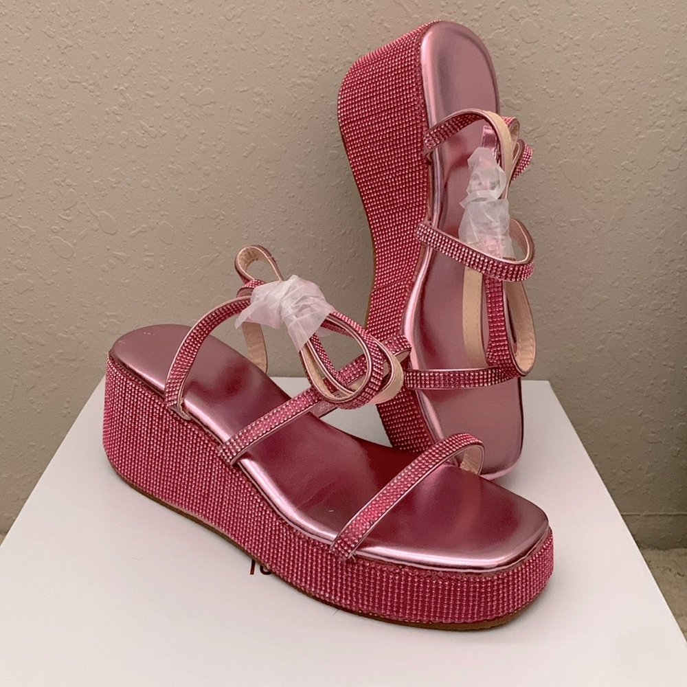 🌸 NIB Qupid Wedges: Size 5.5 Women’s